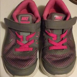 Nike toddler tennis shoes
